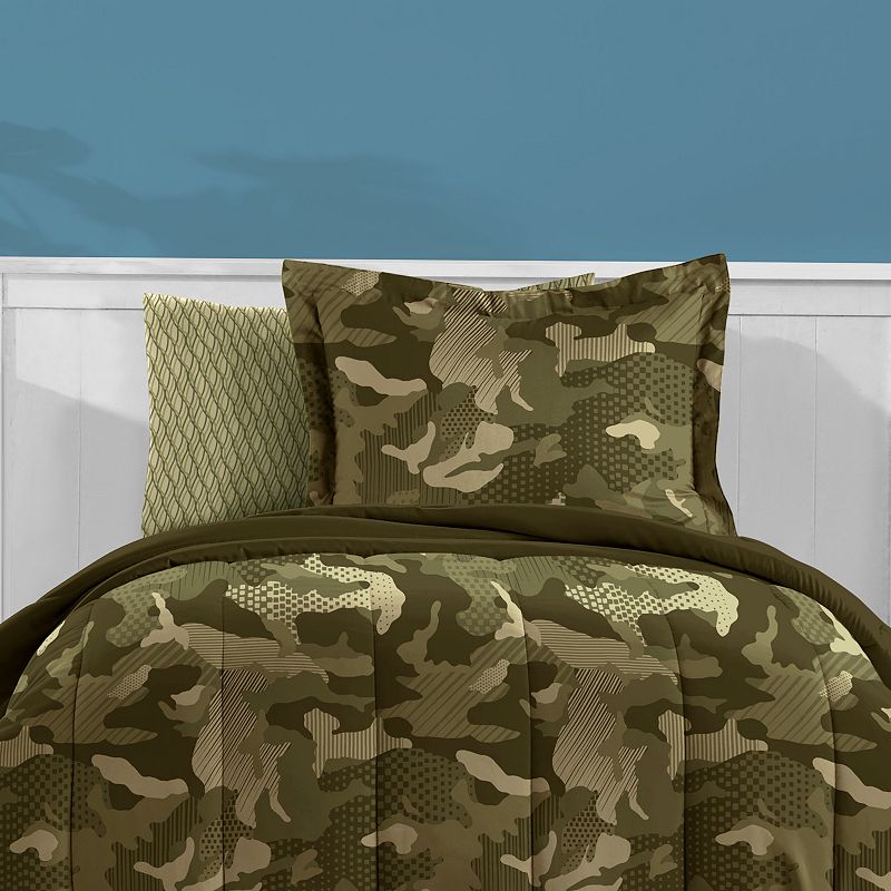 Dream Factory Camouflage Bed Set