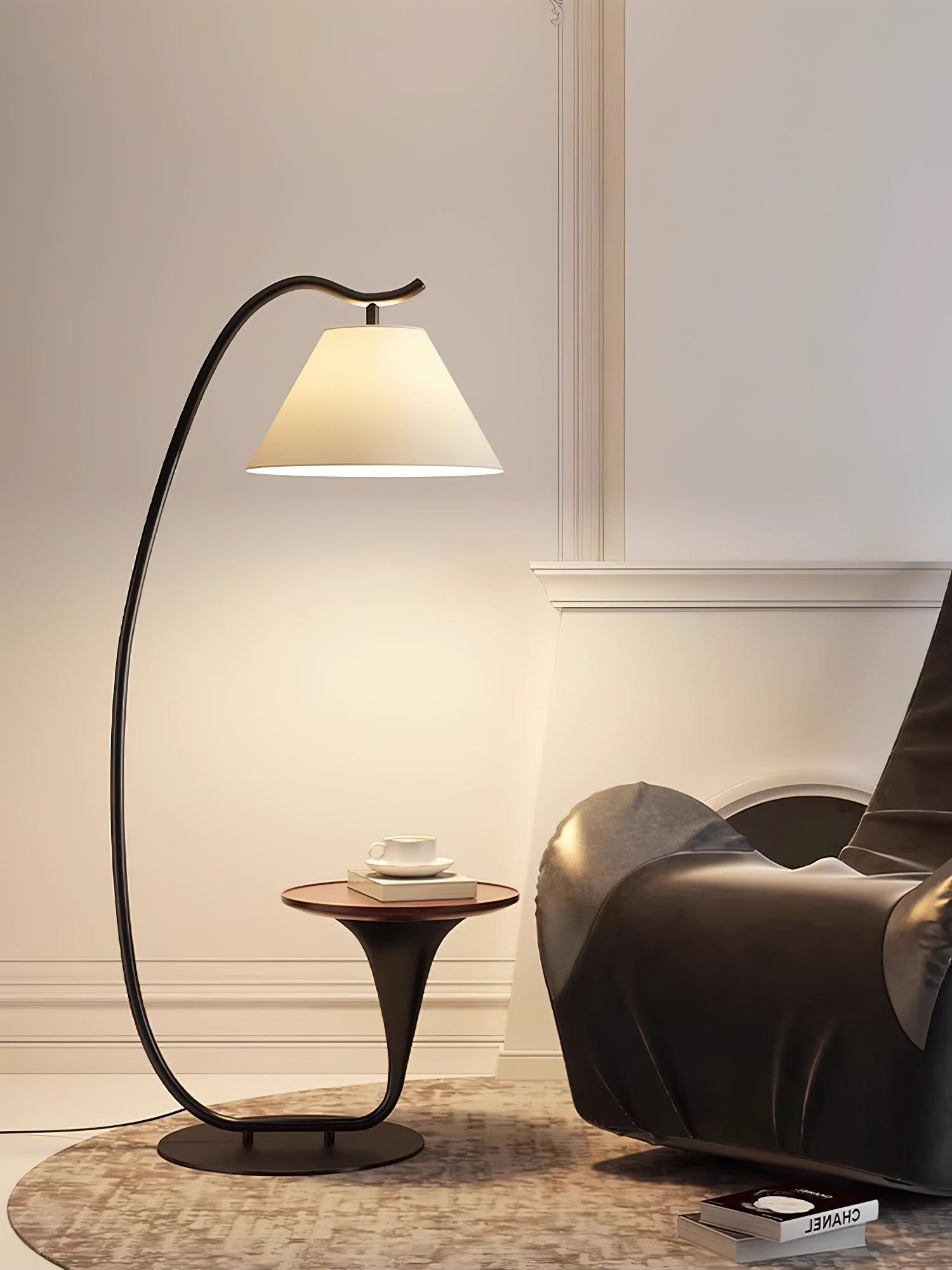 Curvature Floor Lamp