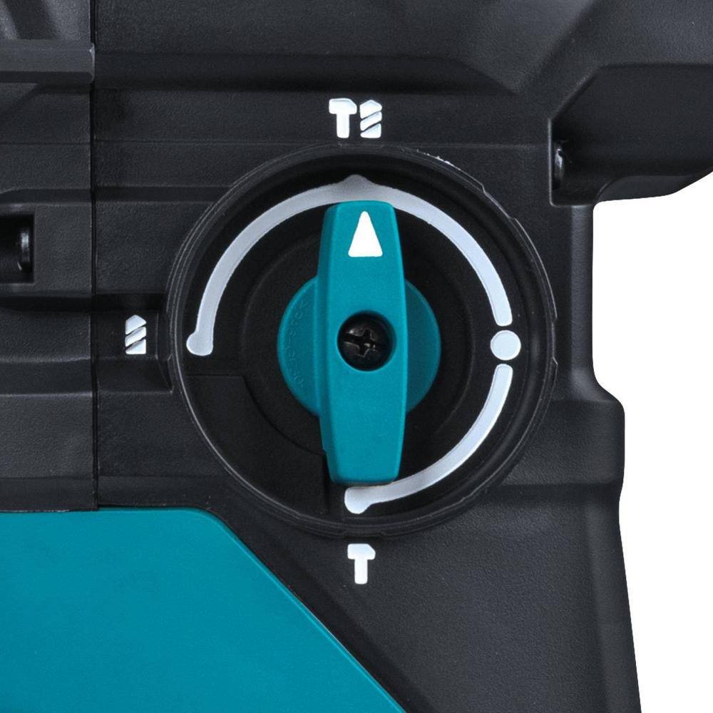 Makita 1-316 in. Rotary Hammer HR3011FCK