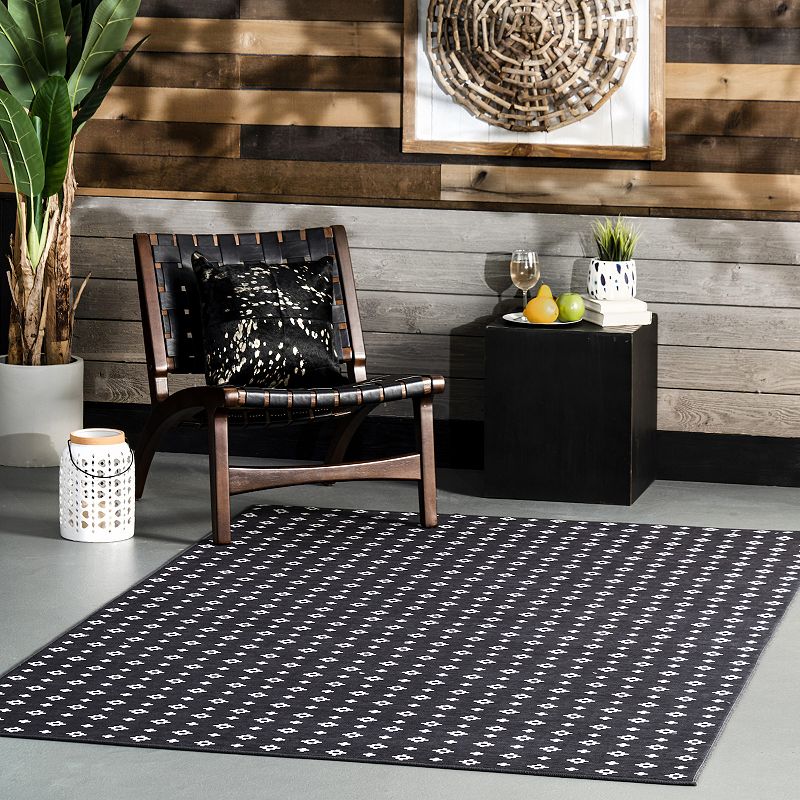 nuLoom Mikki Geometric Machine Washable Indoor/Outdoor Area Rug