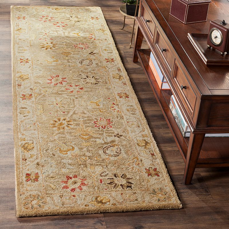 Safavieh Antiquity Yasmeen Framed Floral Wool Rug