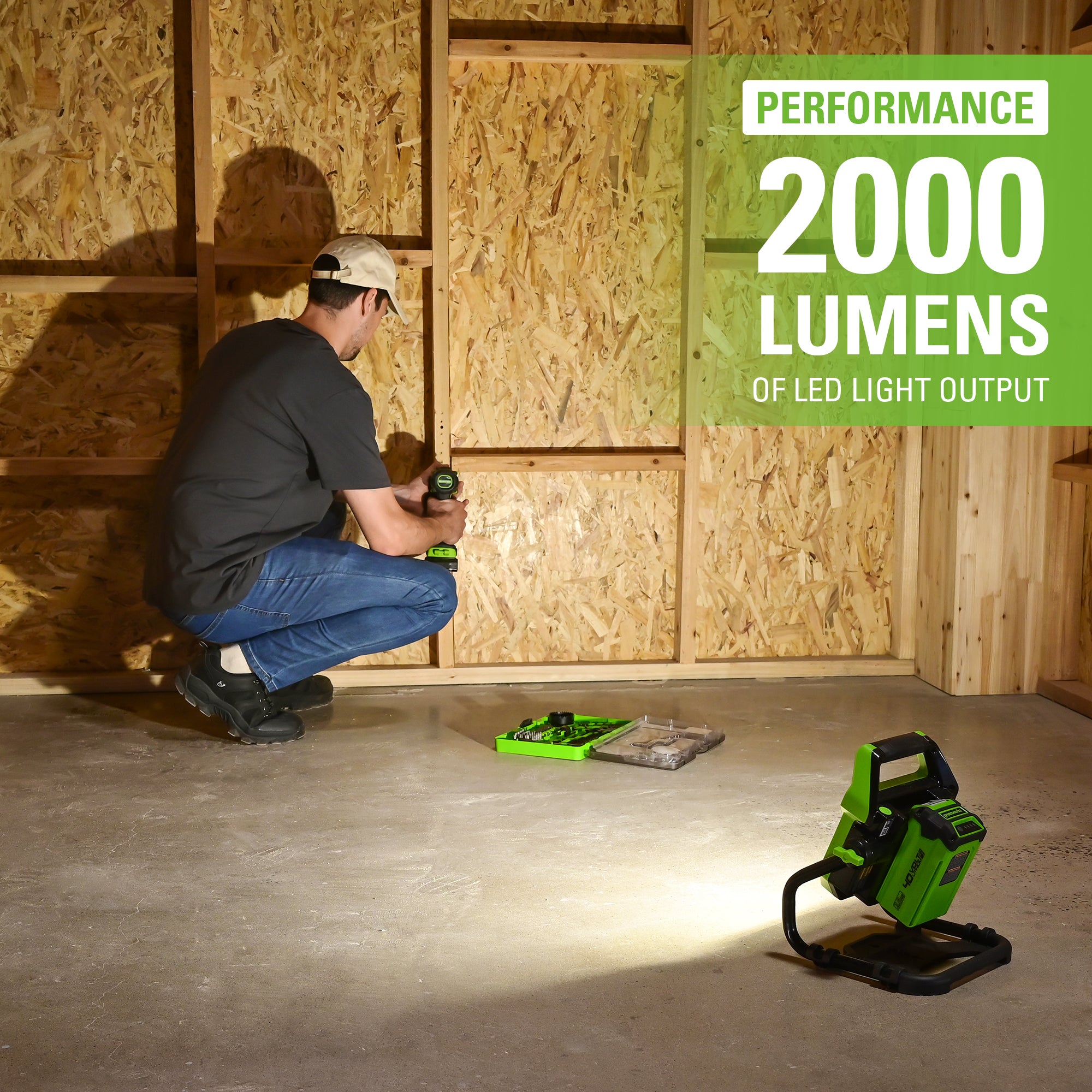 40V AC/ DC 2000 Lumen LED Work Light | Greenworks Tools