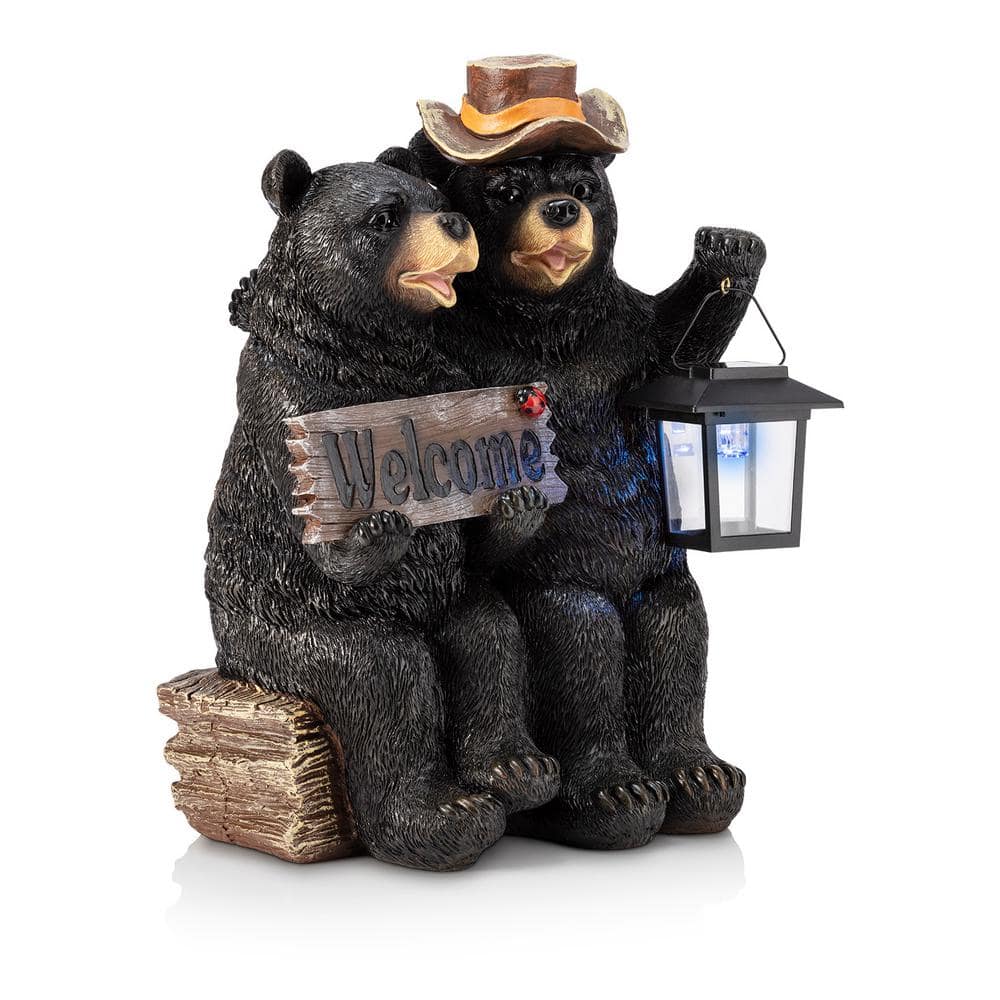 Alpine Corporation 15 in. Tall Outdoor Bear Couple with Lantern and Welcome Sign Statue with Solar LED Light Yard Art Decoration LWA122SLR