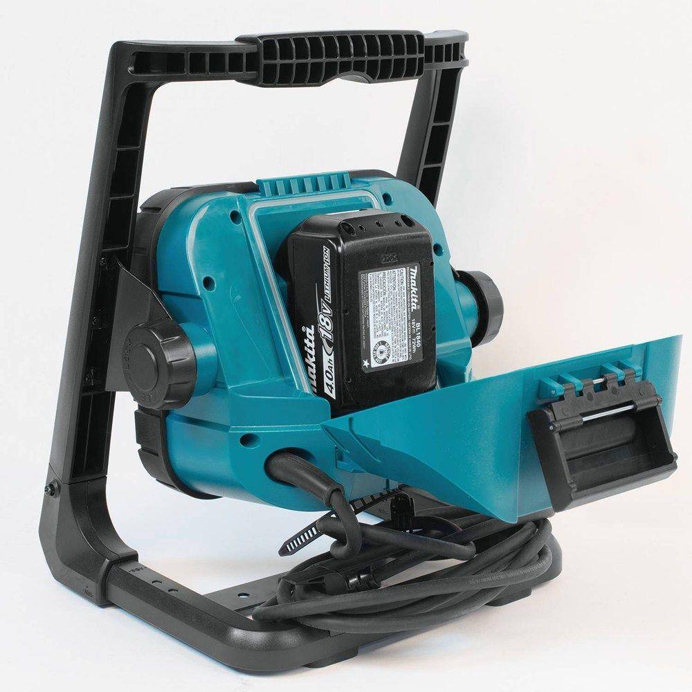 Makita 18V LXT Lithium-Ion CordlessCorded LED Flood Light DML805