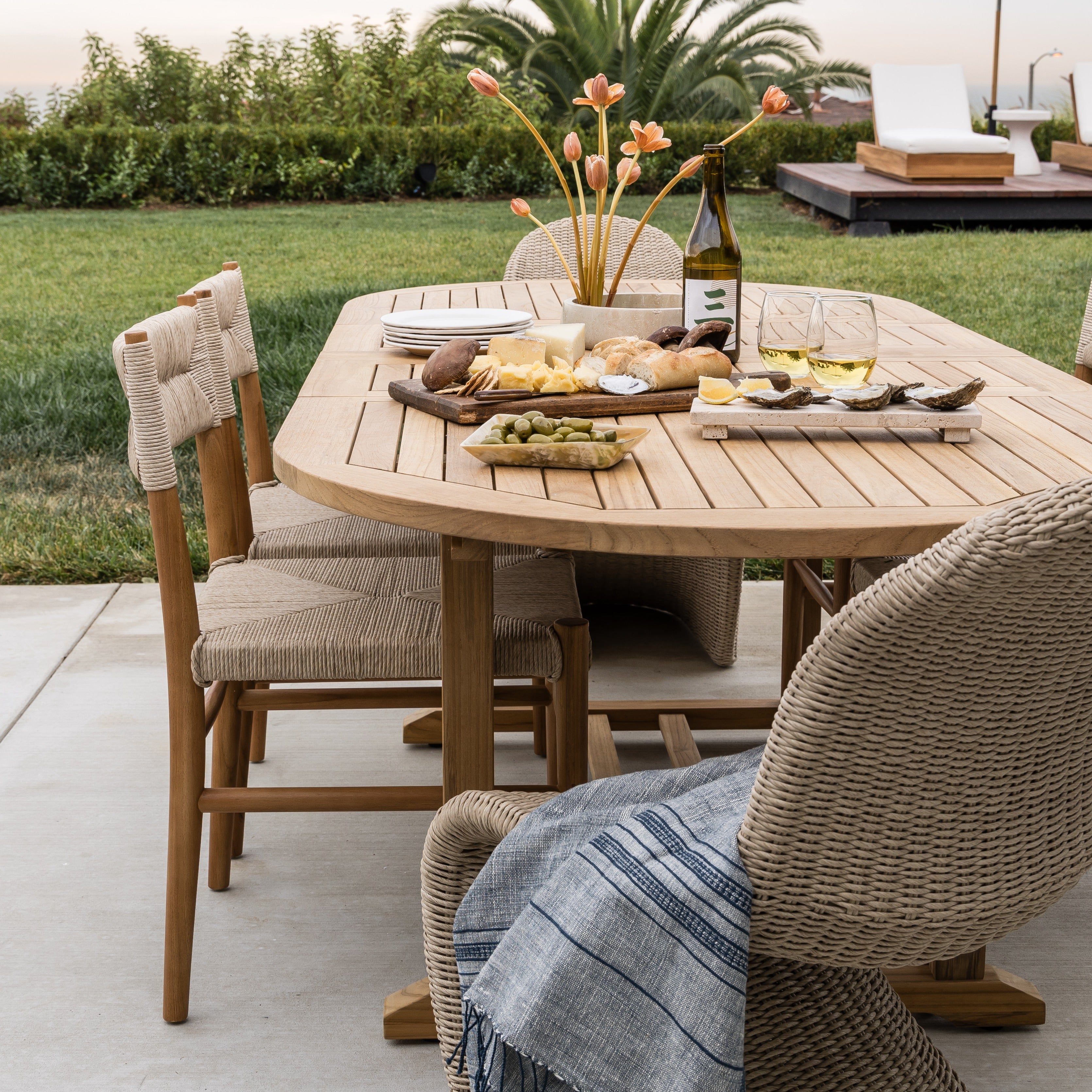 Carson Expandable Dining Table