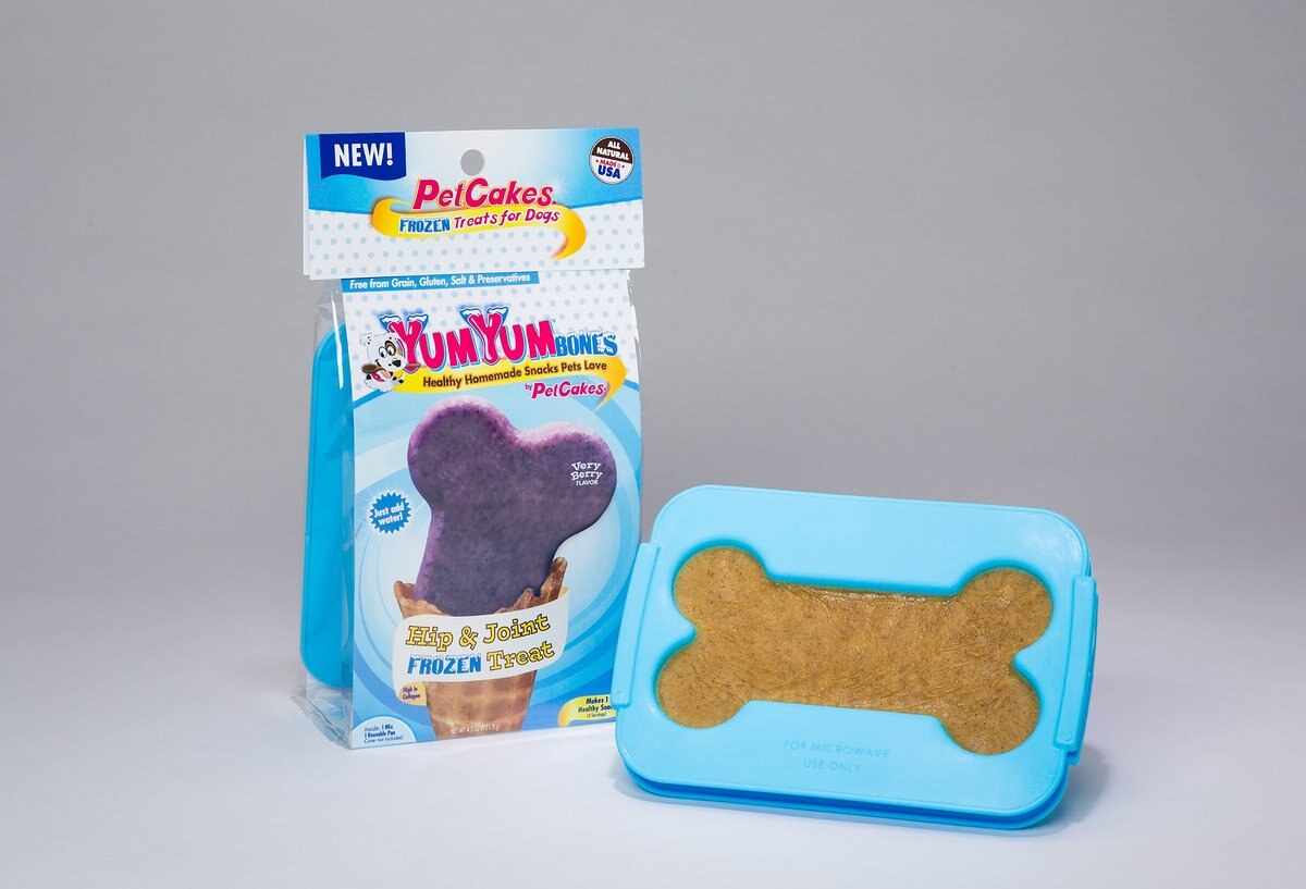 PetCakes YumYum Bones Very Berry Flavor Hip and Joint Frozen Yogurt Mix With Bone Shaped Pan Dog Treats