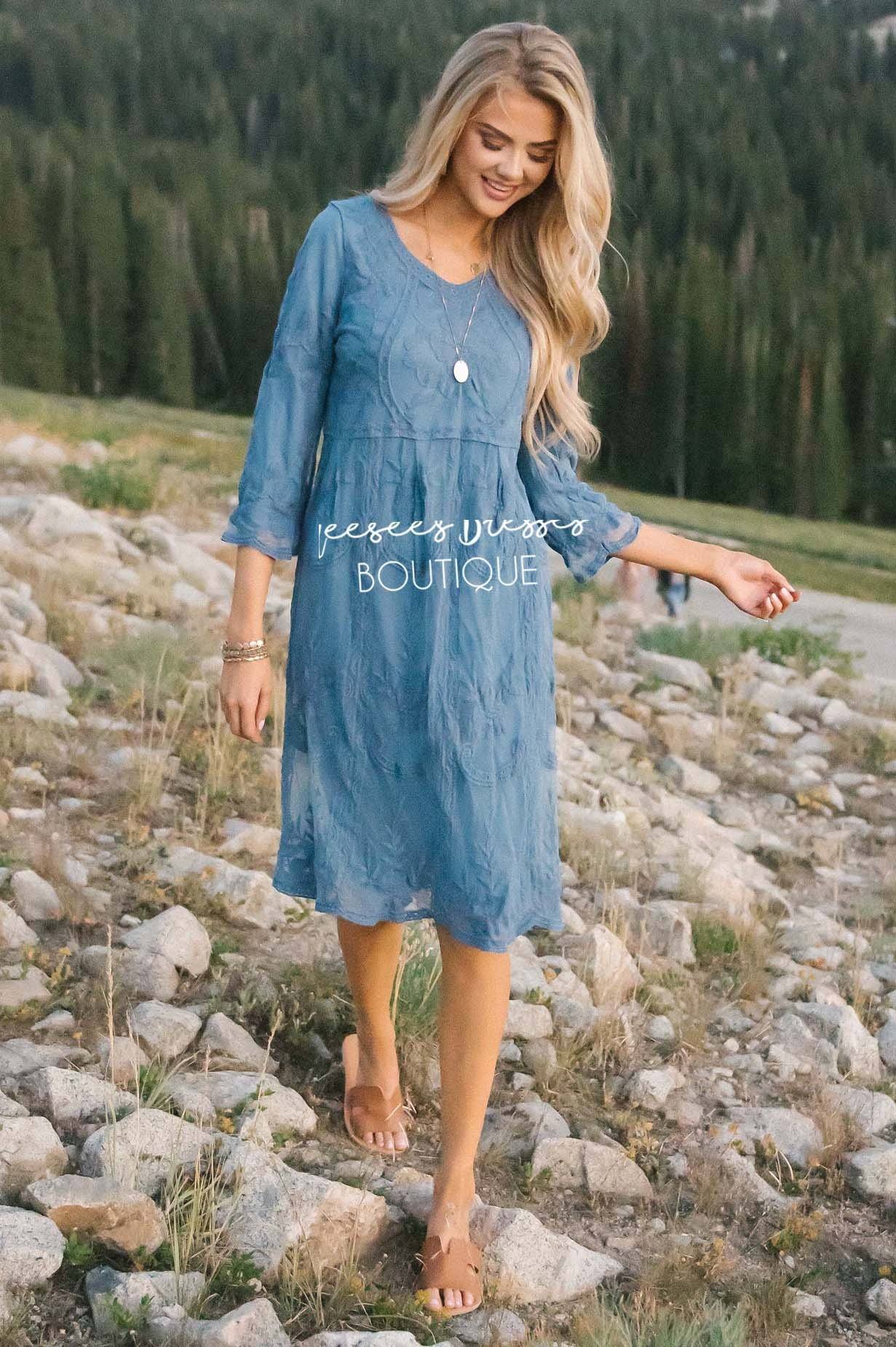 Day Dreamer Lace Dress in Cornflower Blue