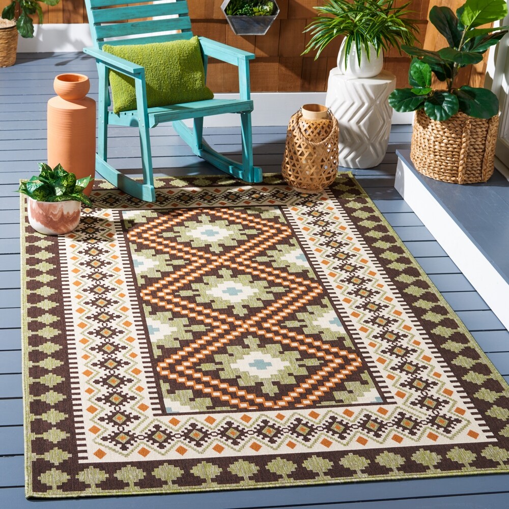 SAFAVIEH Veranda Eyvor Indoor/ Outdoor Waterproof Patio Backyard Rug