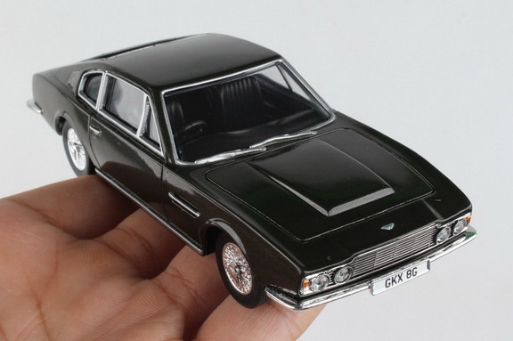 CORGI James Bond Aston Martin Dbs Her Majesty'S Se...