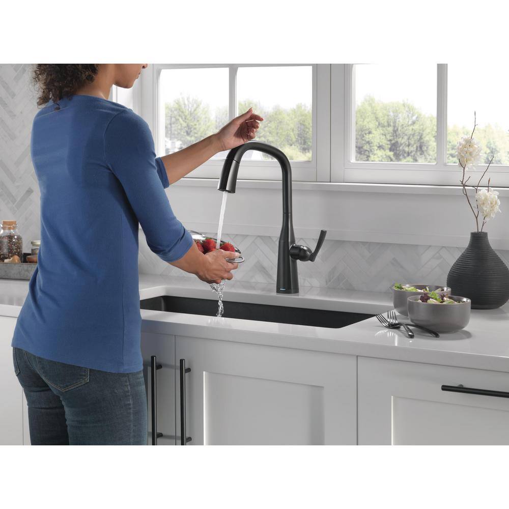 Delta Stryke Touch2O Single Handle Pull Down Sprayer Kitchen Faucet (Google Assistant Alexa Compatible) in Matte Black 9176TV-BL-DST