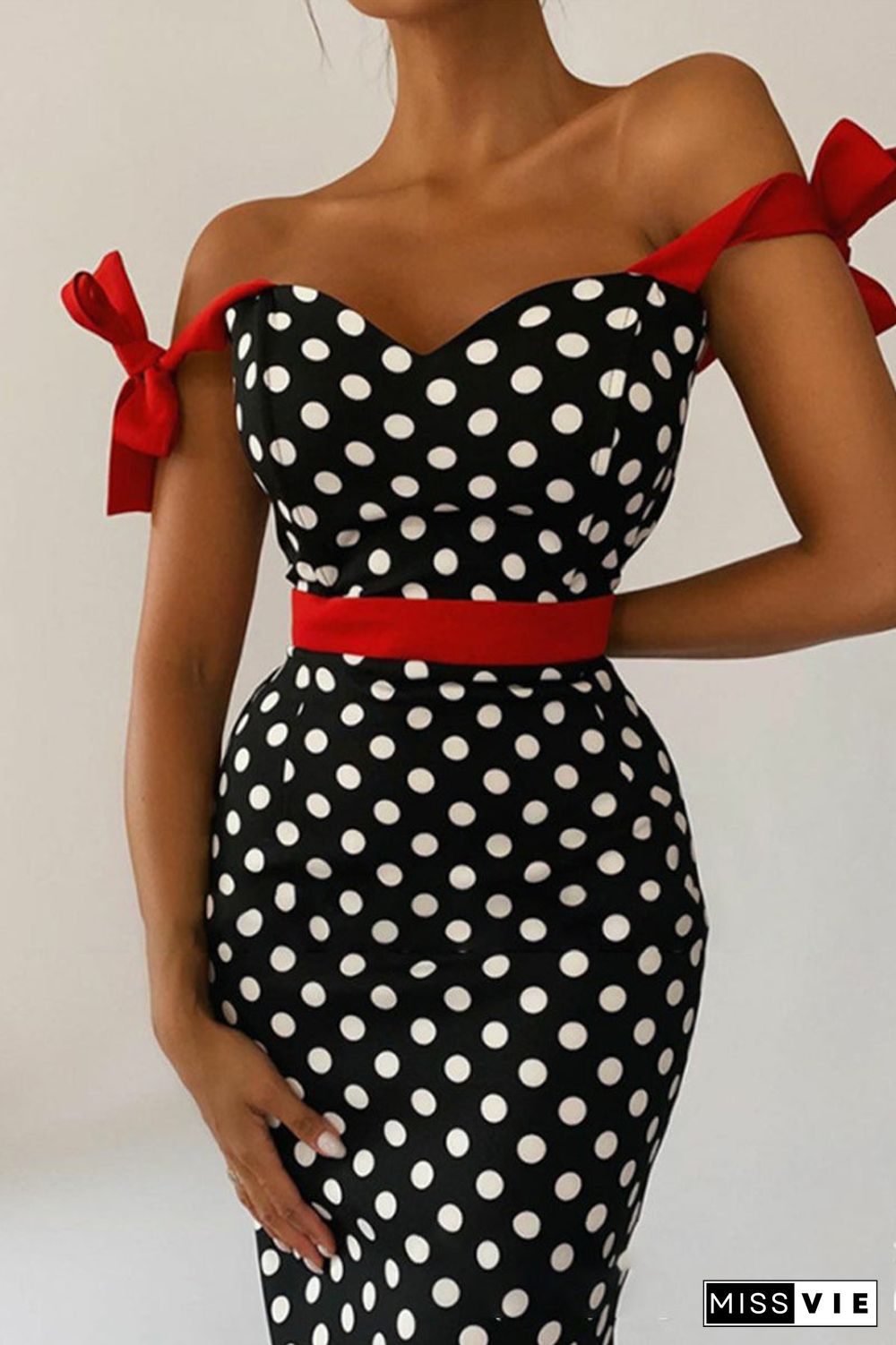 Elegant Polka Dot Contrast Off the Shoulder One Step Skirt Dresses