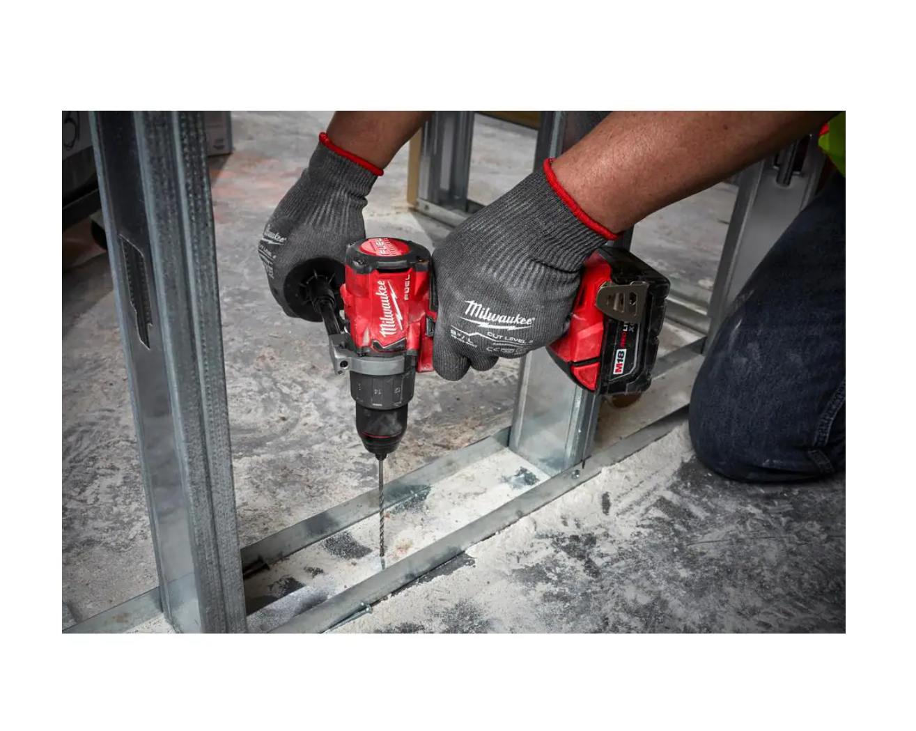 Milwaukee 2804-20-48-59-1852 M18 FUEL 18-Volt Lithium-Ion Brushless Cordless 1/2 in. Hammer Drill/Driver w/ (1) 5.0 Ah， (1) 2.0 Ah Battery and Charger