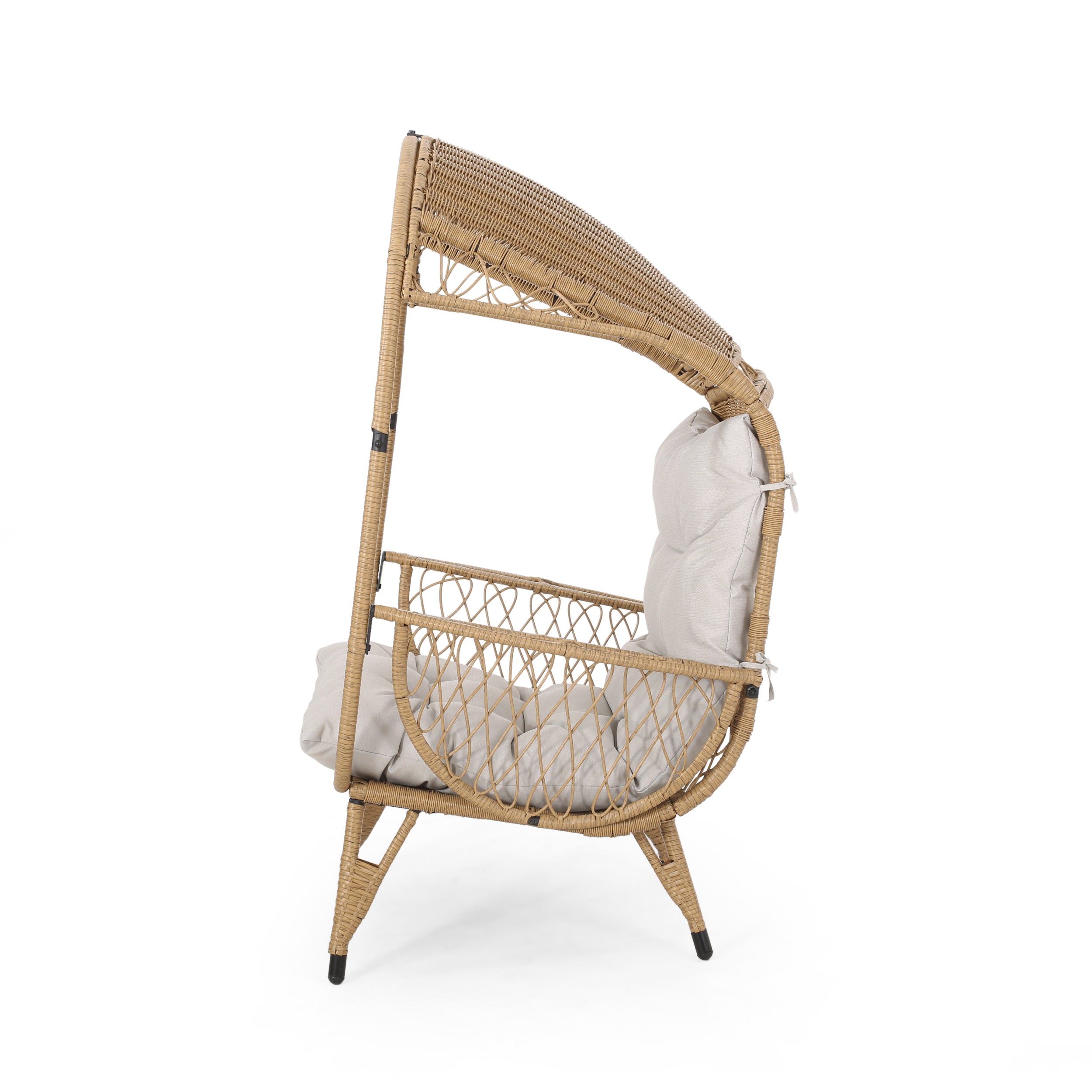 Primo Outdoor Wicker Freestanding Basket Chair