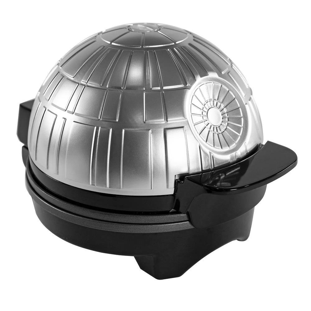 Uncanny Brands Star Wars Deluxe Silver Death Star American Waffle Maker DWM-SRW-DST