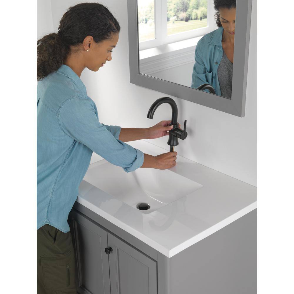 Delta Trinsic Single Hole Single-Handle Bathroom Faucet with Metal Drain Assembly in Matte Black 559HA-BL-DST