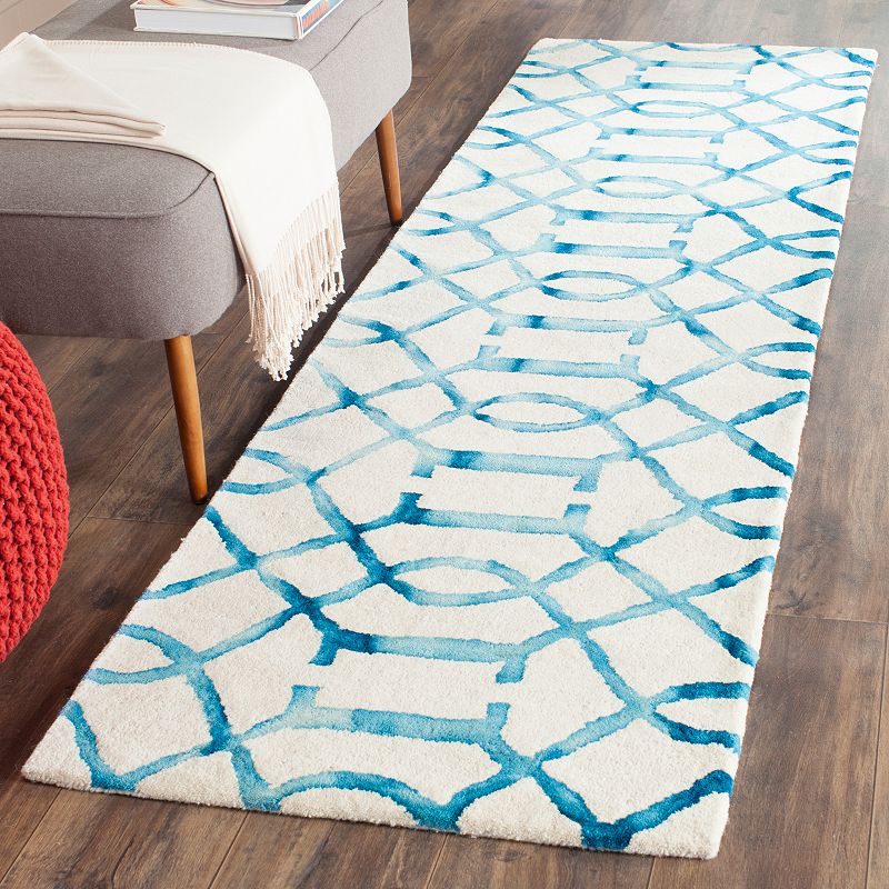 Safavieh Santana Geometric Dip-Dyed Wool Rug