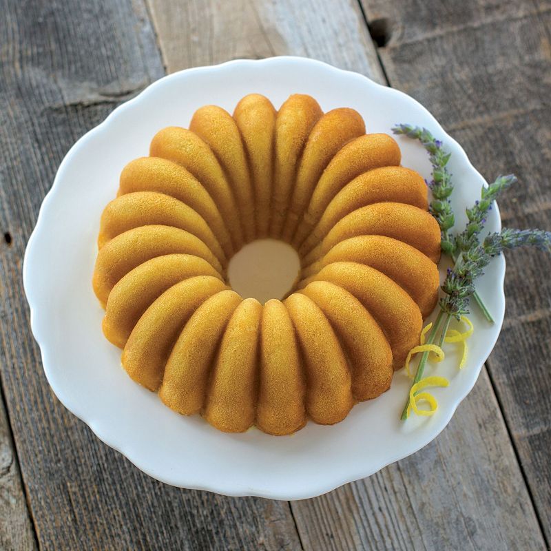 Nordic Ware Elegant Party Bundt Pan