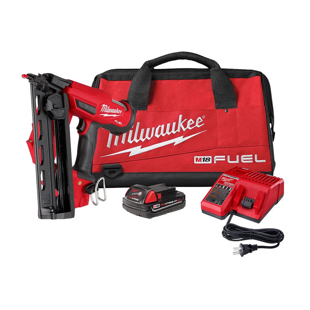 Milwaukee M18 FUEL? 16 Gauge Angled Finish Nailer Kit ;