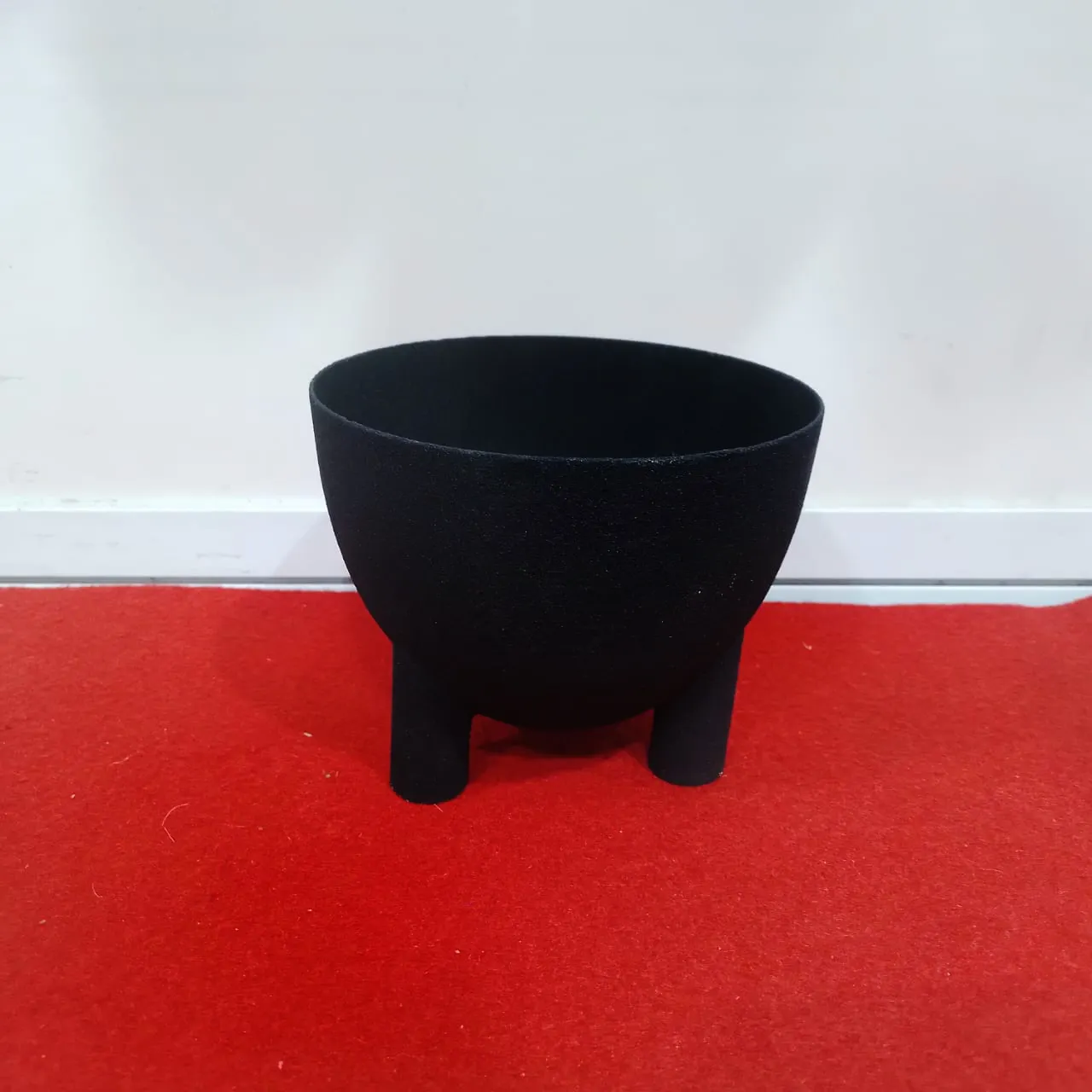 Home Decor Flower Planter Bucket With Black Sand color  Cheap modern indoor metal pot planters