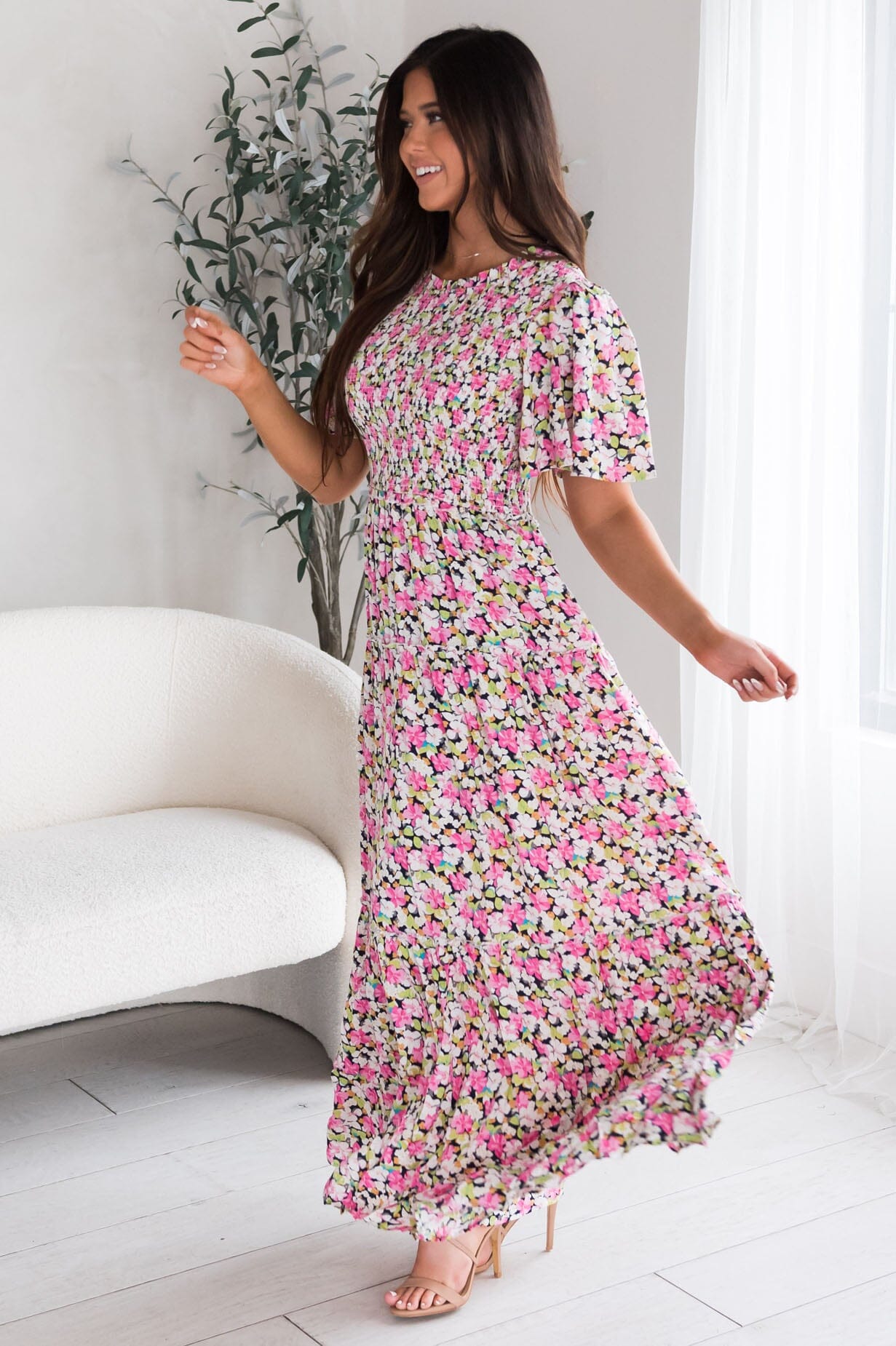 Faithann pink and white floral print short-sleeved tiered maxi dress