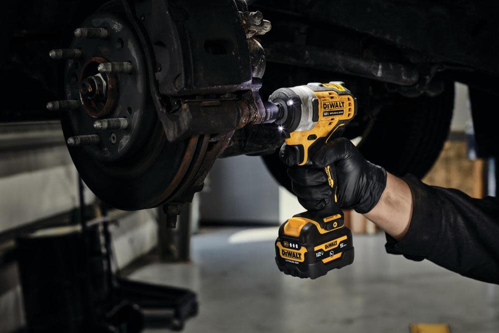 DEWALT 12V MAX Impact Wrench Kit 3/8 ;