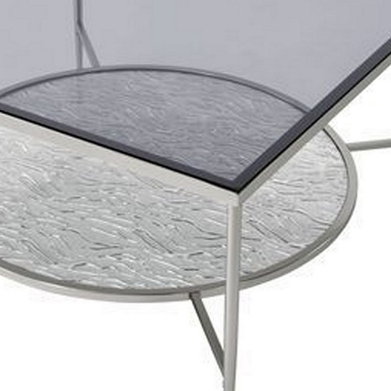 Coffee Table with Textured Round Shelf， Silver