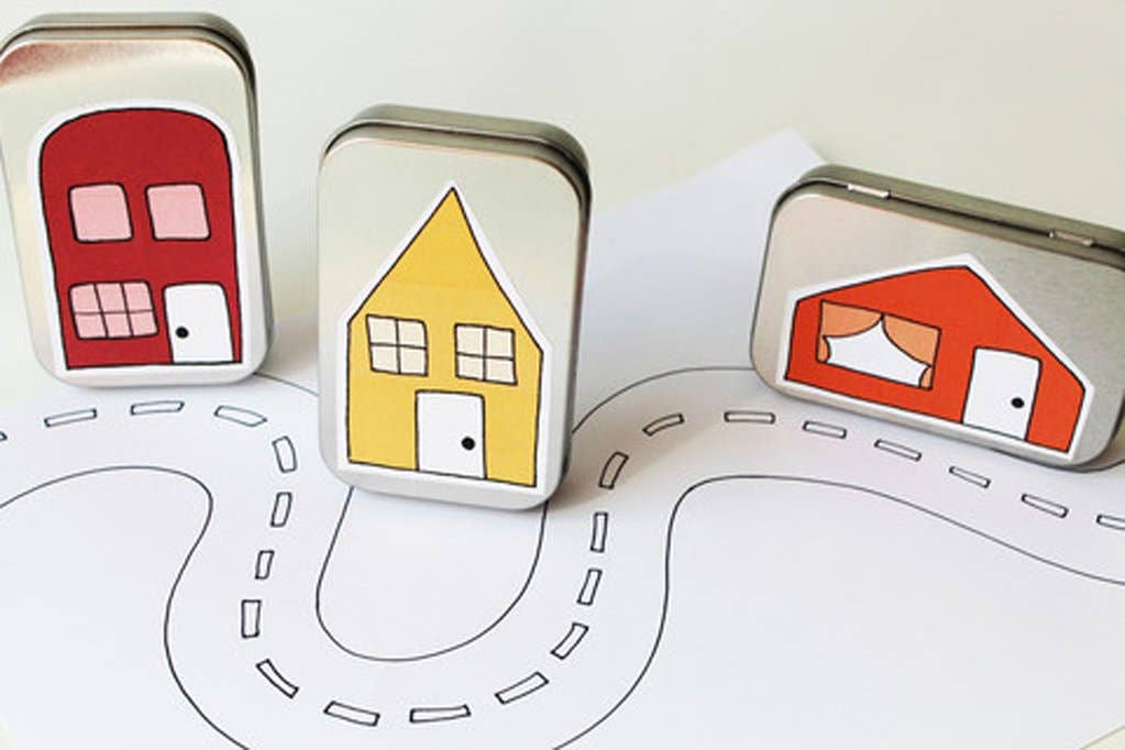 Pocket Place - Tin and Wooden Toy Set