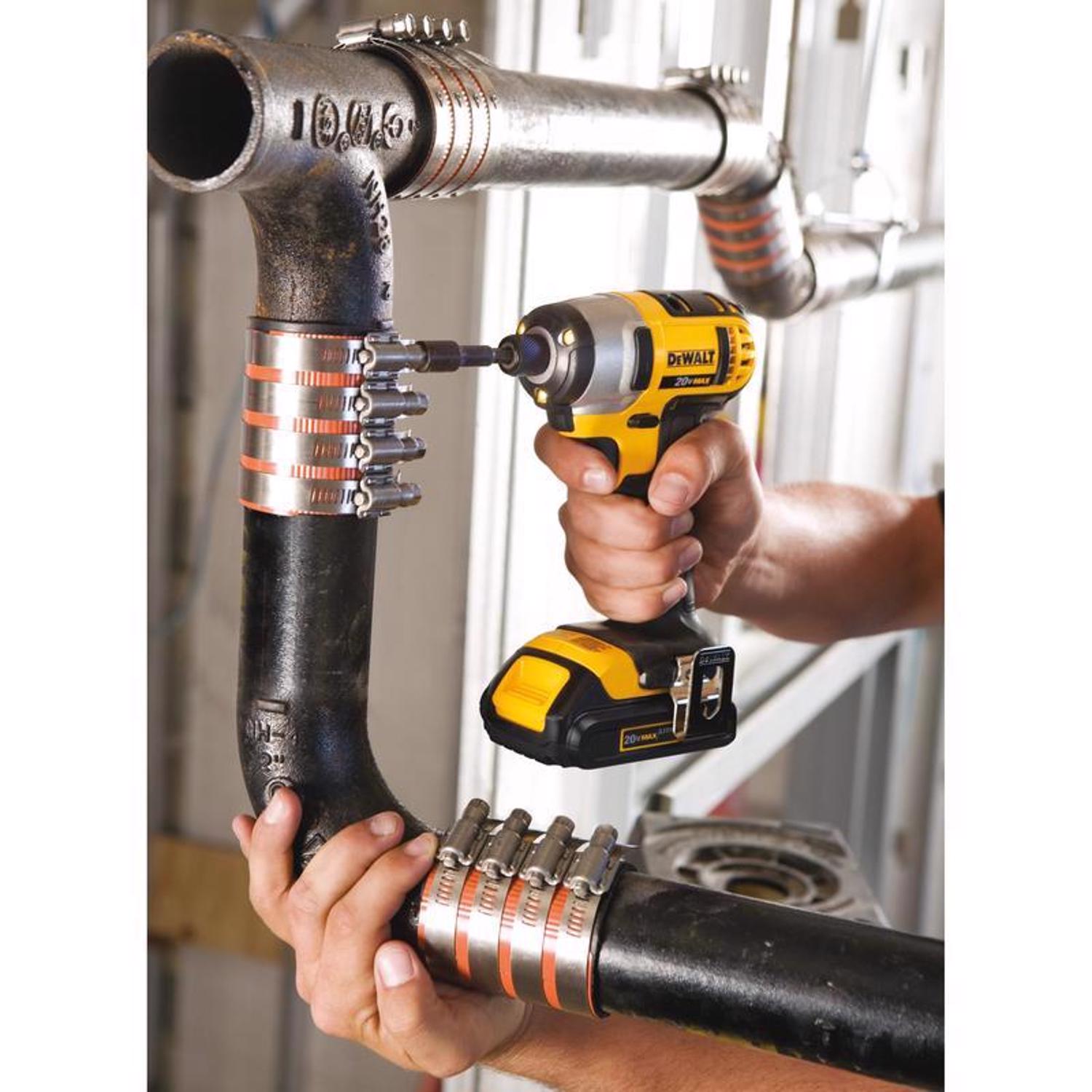 DW 20V MAX 1/4 in. Cordless Brushed Impact Driver Kit (Battery \u0026 Charger)