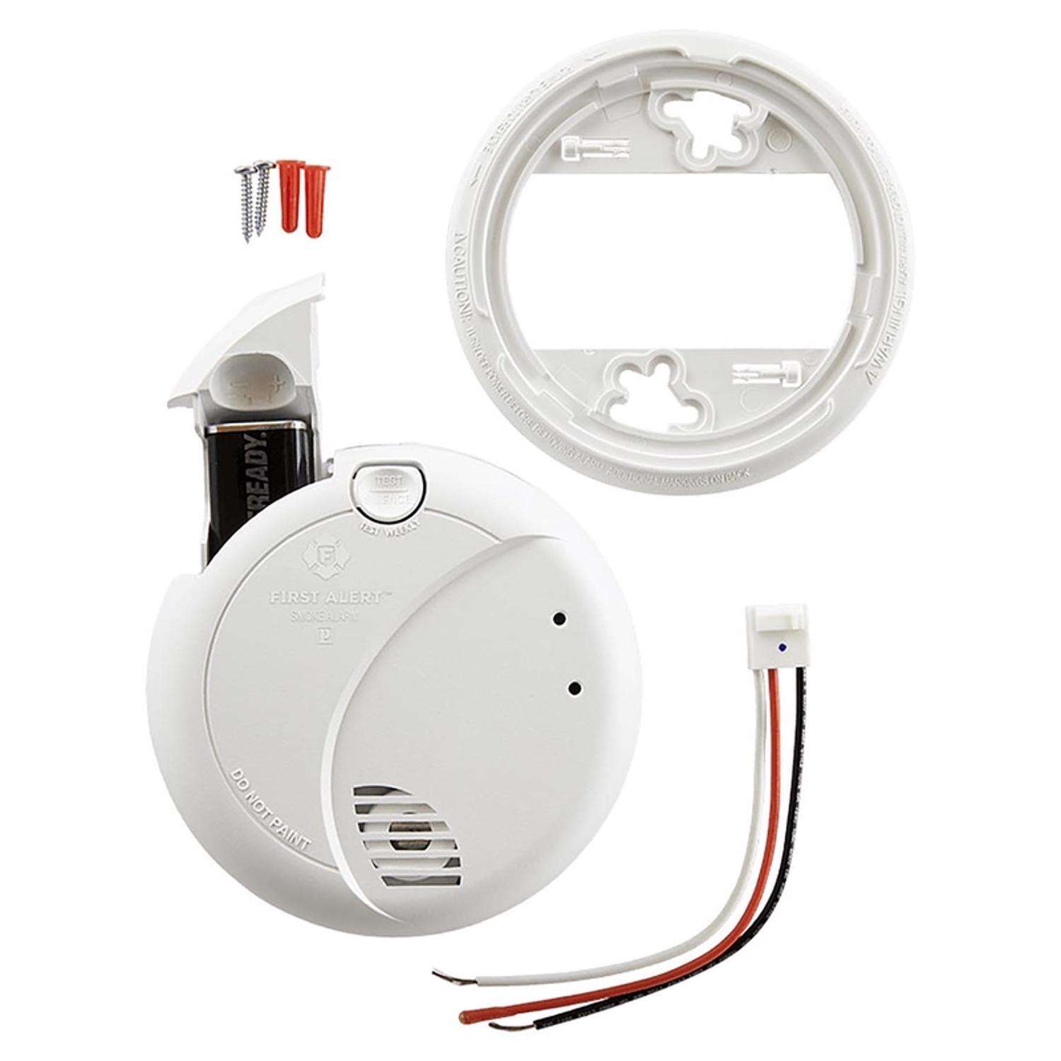 First Alert Hard-Wired w/Battery Back-up Photoelectric Smoke/Fire Detector