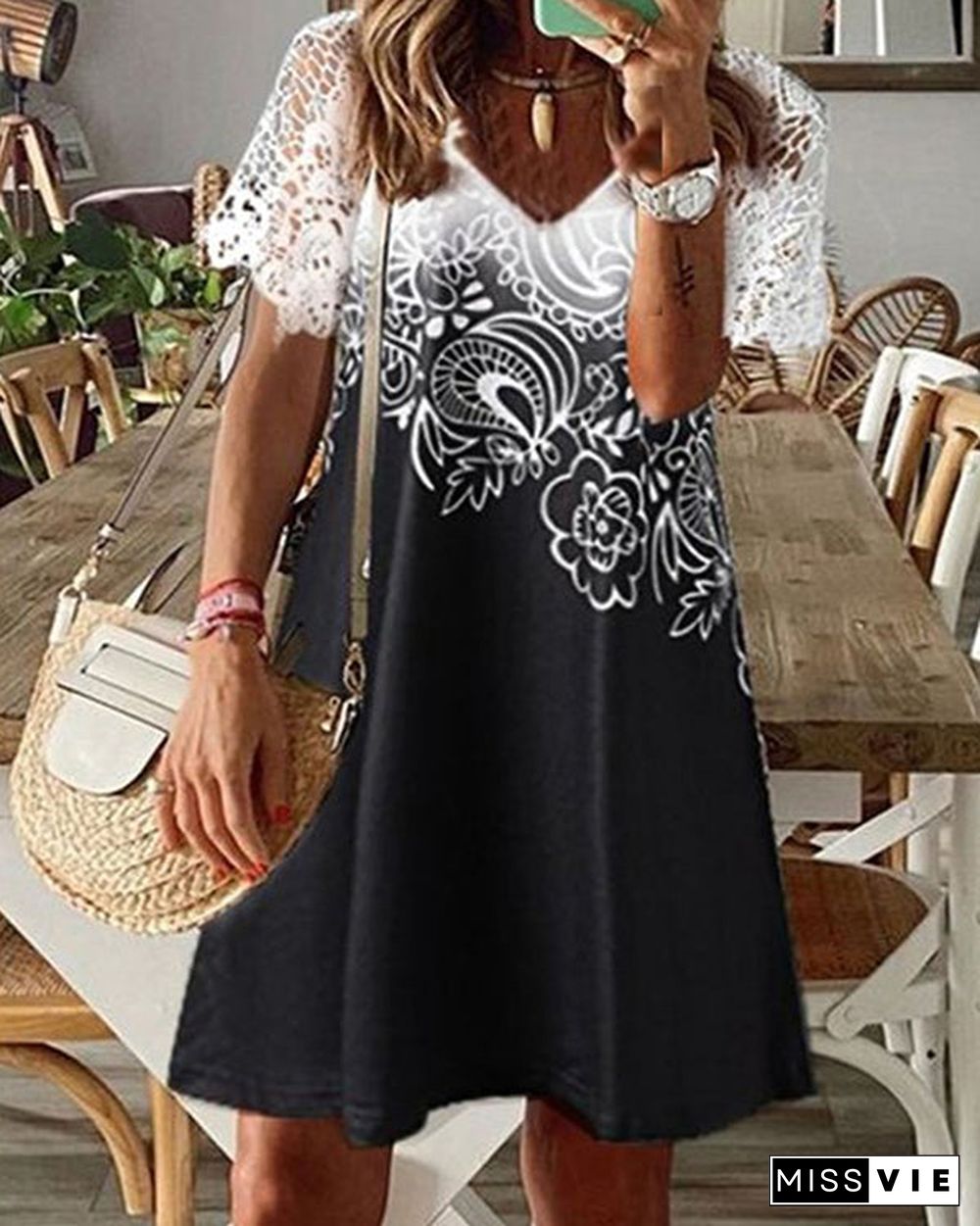 Sexy Loose Lace Panel Print Dress