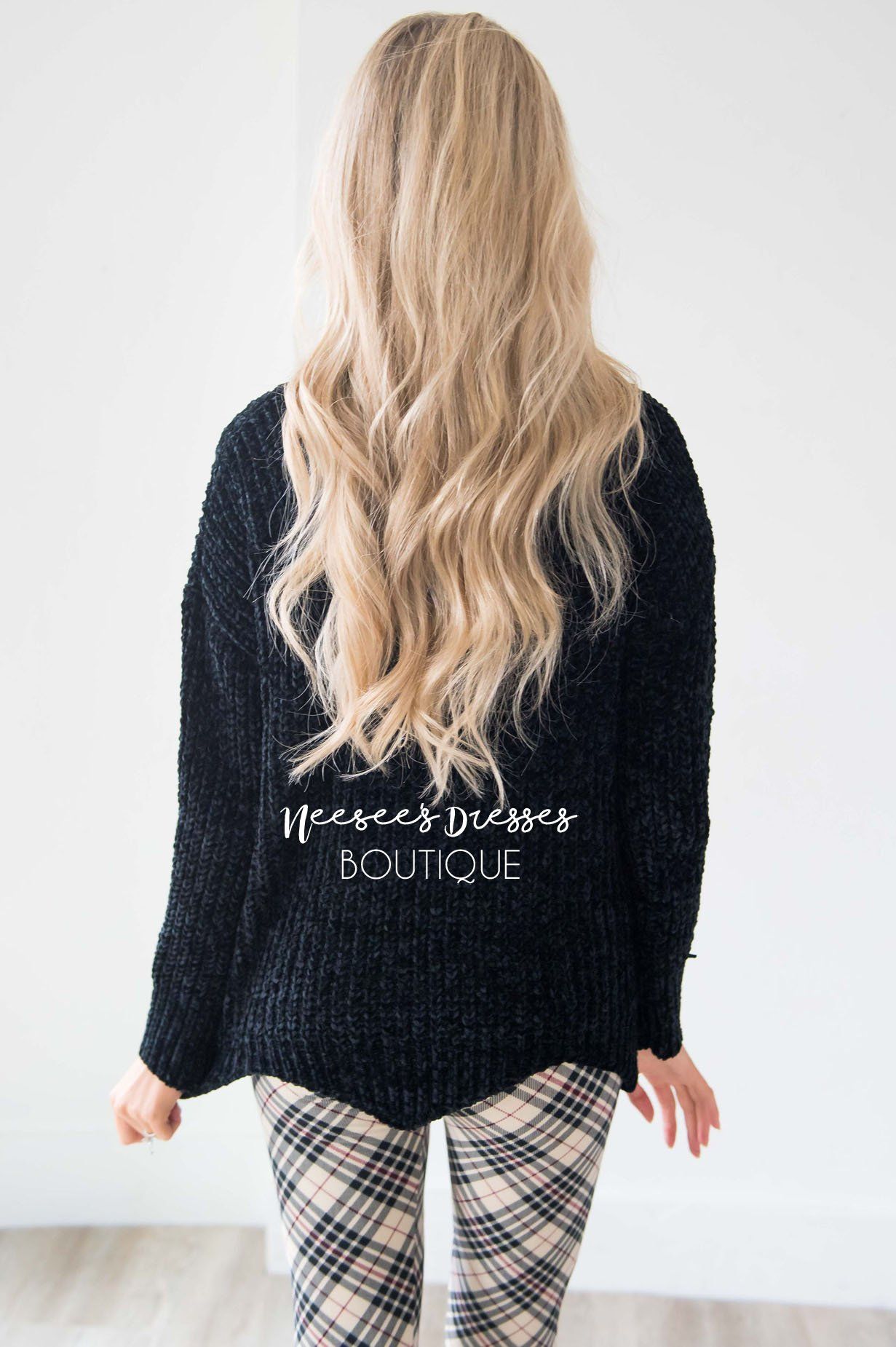 Starstruck By Love Scallop Hem Sweater