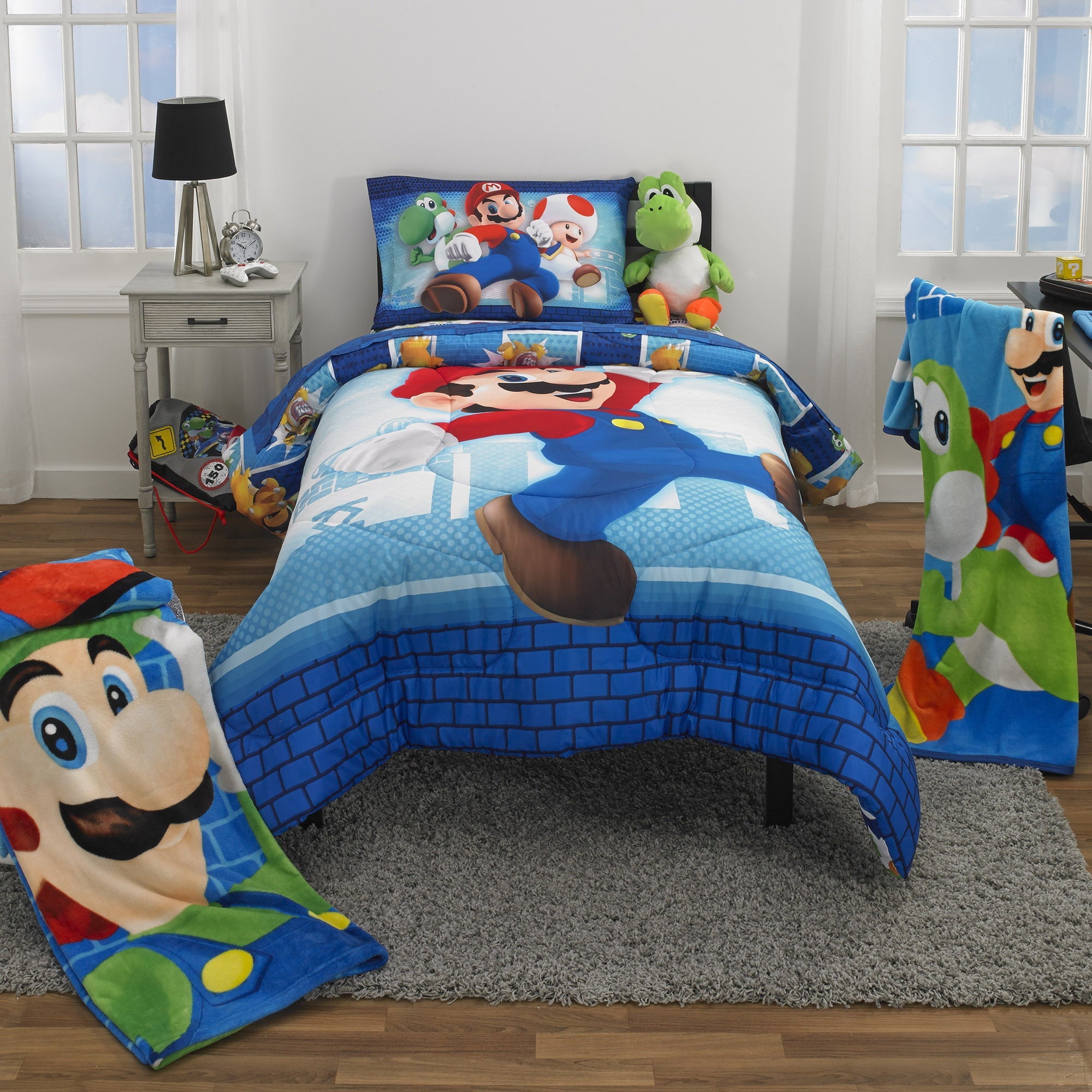 Super Mario Kids Twin Bed in a Bag, Gaming Bedding, Comforter and Sheets, Blue, 