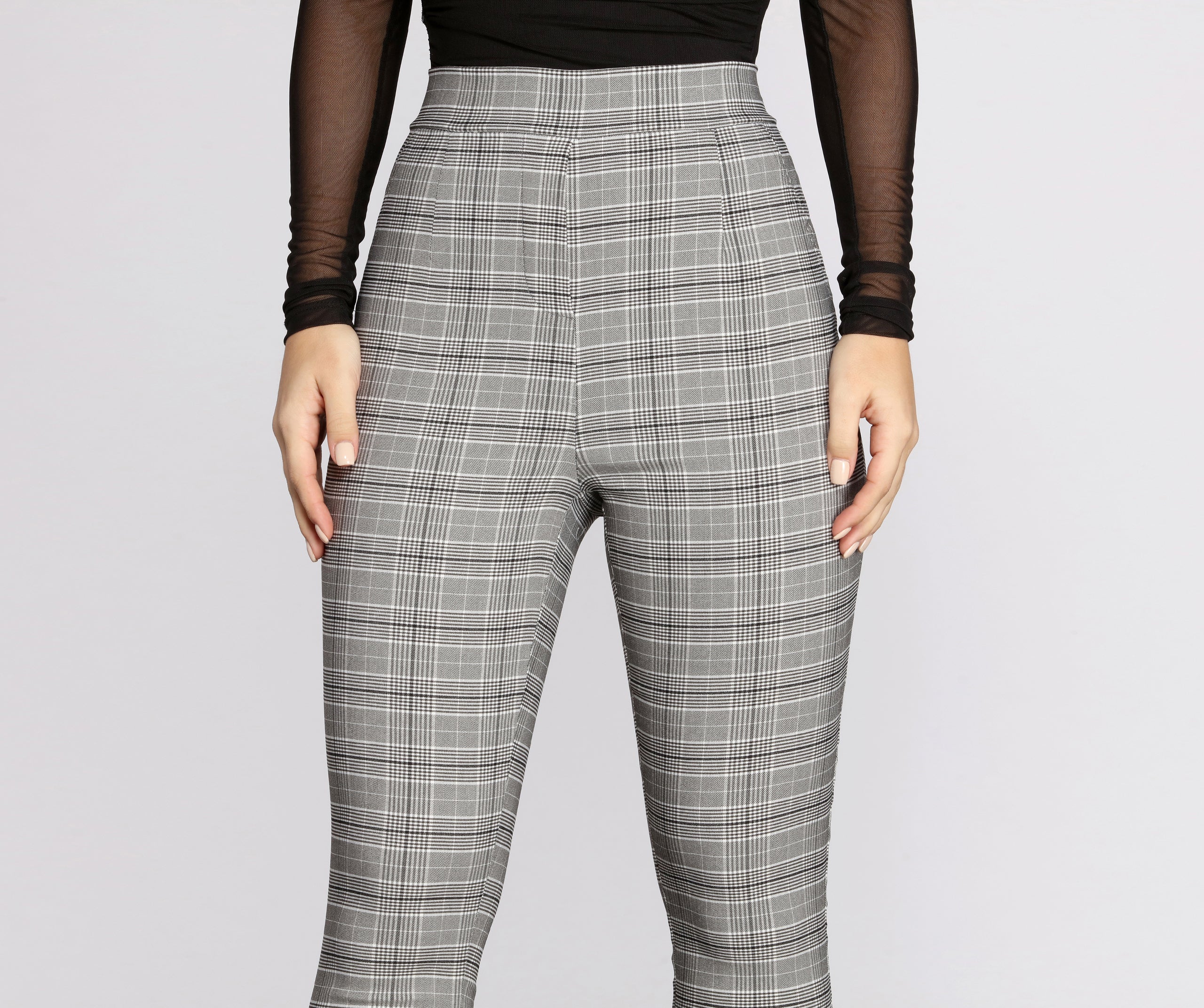 Pull Up In Plaid Mid Rise Skinny Trousers