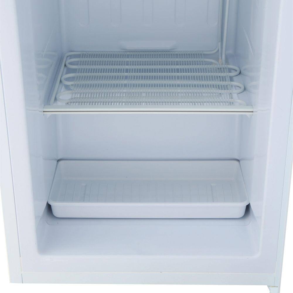 Danby Designer Garage ready 8.5 cu. ft. Manual Defrost Upright Freezer in White DUFM085A4WDD-6