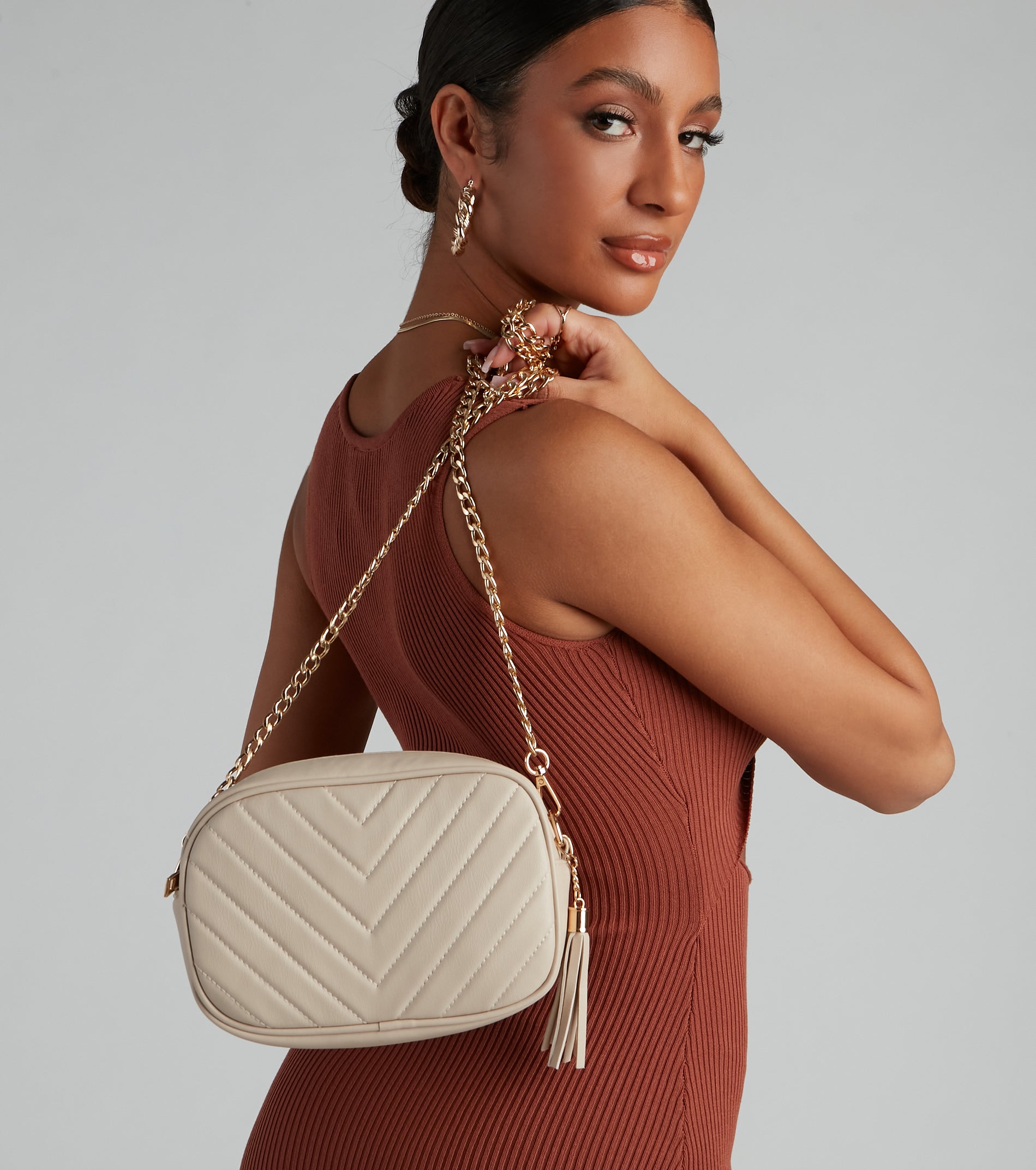 Chic Glamour Quilted Crossbody Purse