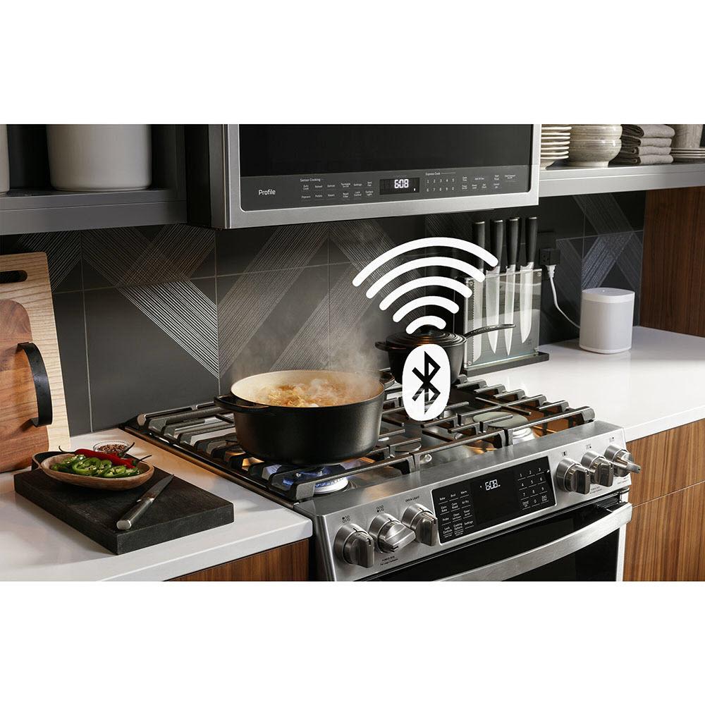 GE Profile 30-in Slide-in Dual Fuel Range with No Preheat Air fry Technology PC2S930YPFS