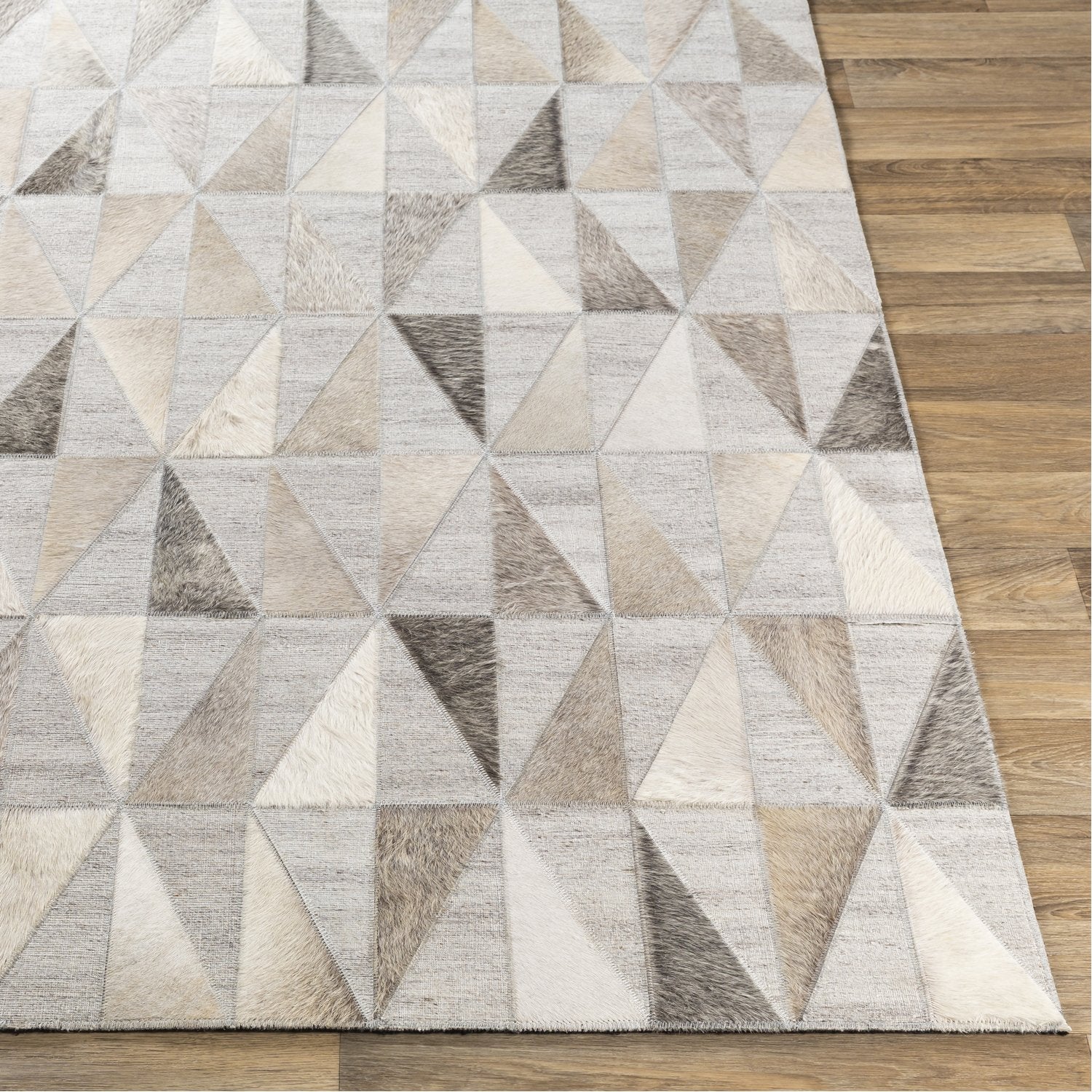 Medora Hand Crafted Rug in Medium Gray, Cream, Ivory, Taupe