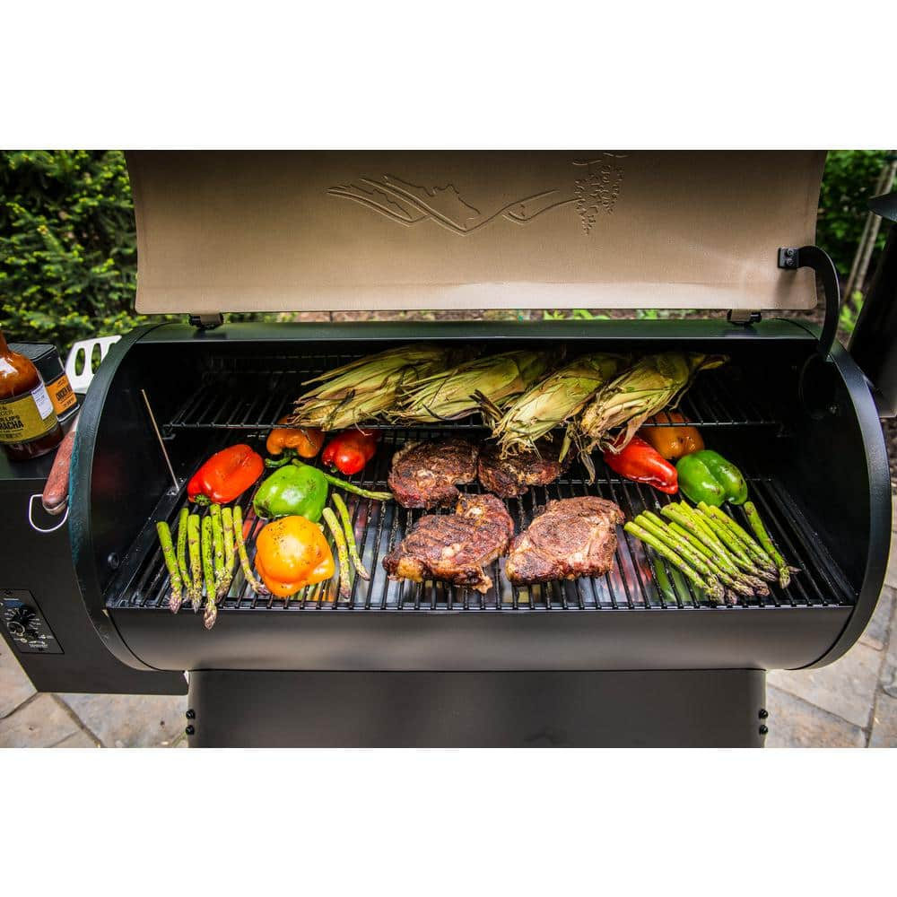 Traeger Pro Series 34 Pellet Grill in Bronze TFB88PZB