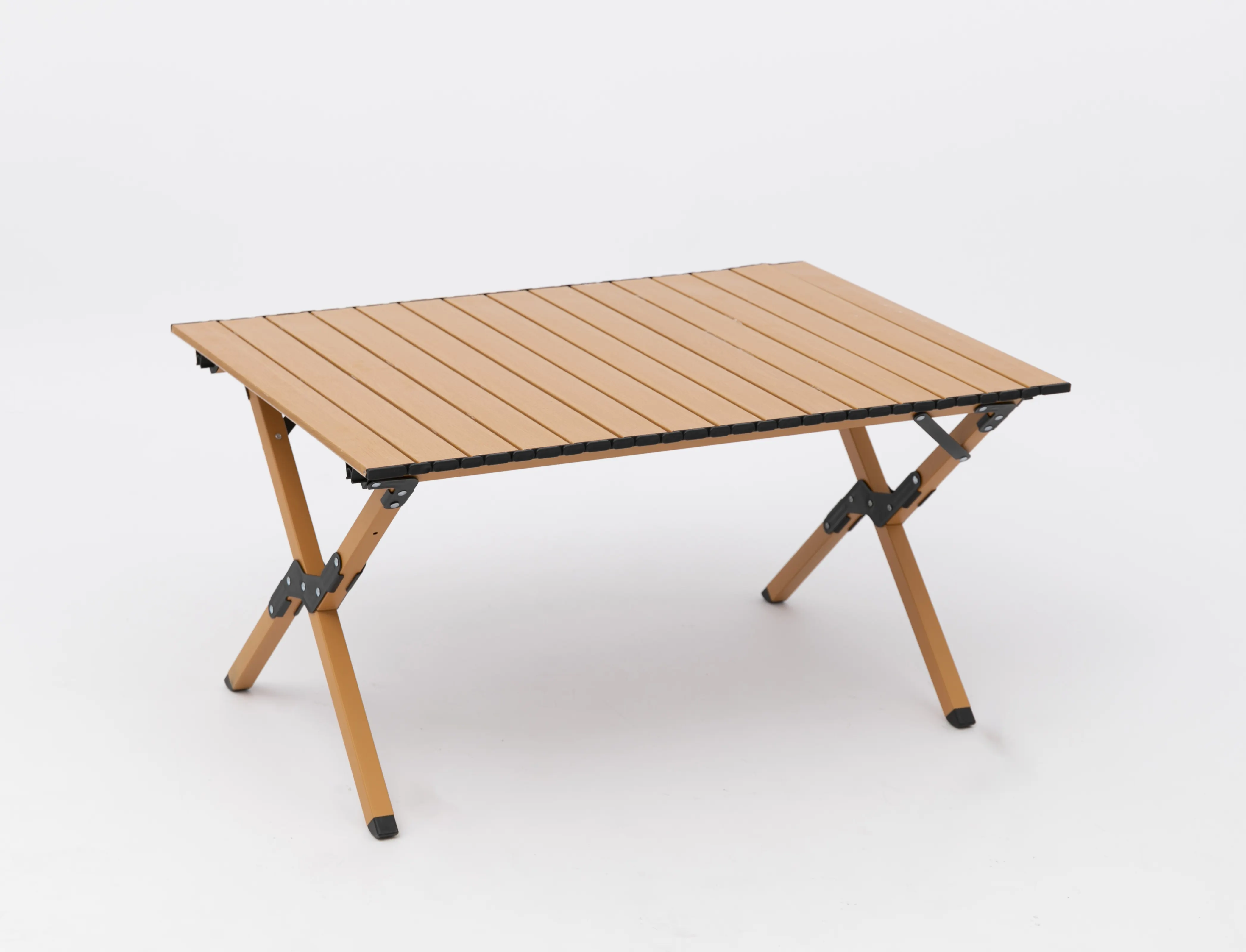 TODO Wholesale Outdoor Middle Size Folding Wooden Table Easy Assembly Portable Table for Camping Travel Picnic