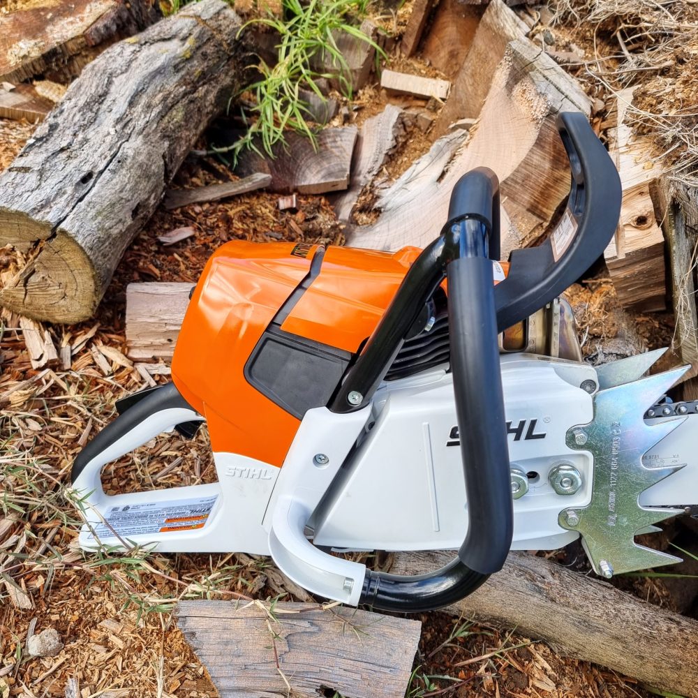 Stihl 25 Bar 91.1cc Gas-Powered Professional Chainsaw