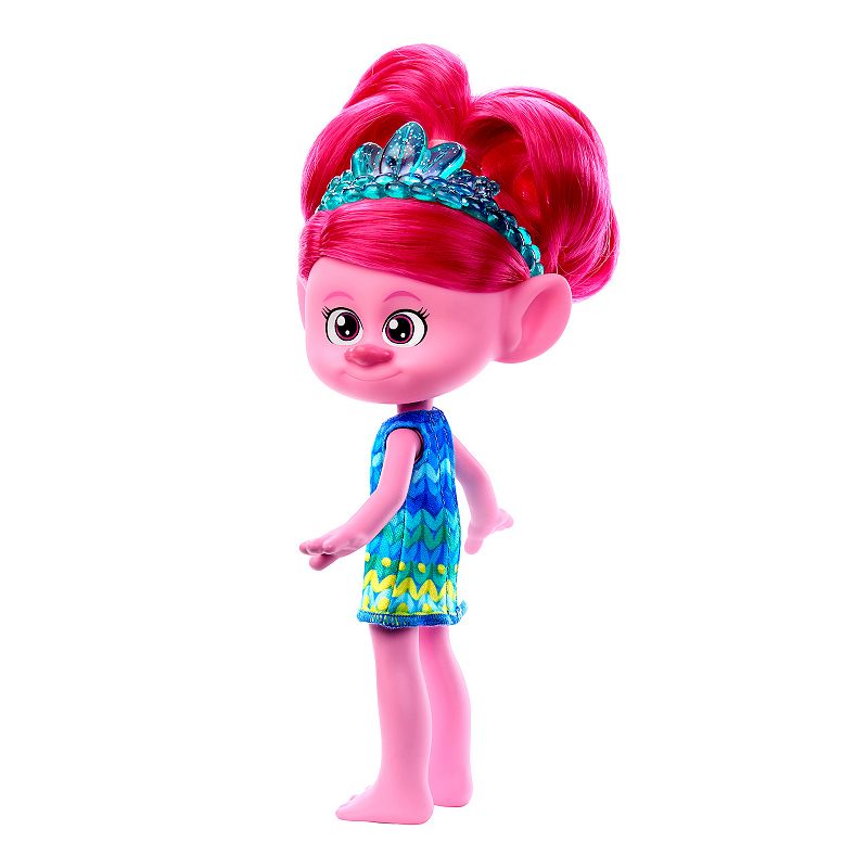 DreamWorks Trolls Band Together Trendsettin’ Queen Poppy Fashion Doll