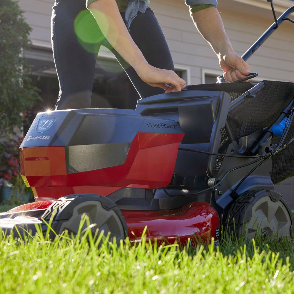 Toro 21323T 21 in. Recycler SmartStow 60-Volt Lithium-Ion Brushless Cordless Battery Walk Behind Push Lawn Mower (Bare Tool)