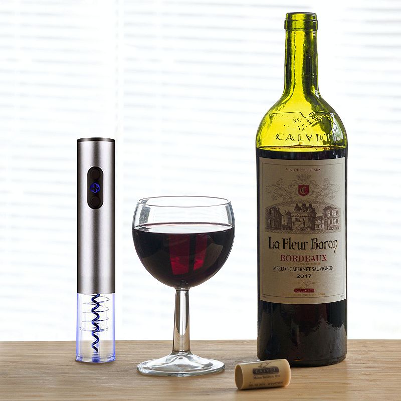 Brentwood Electric Wine Bottle Opener with Foil Cutter， Vacuum Stopper， and Aerator Pourer in Silver