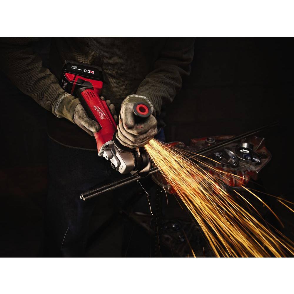 MW M18 4-12 in. Cordless Cut-OffGrinder With M18 6-12 in. Cordless Circular Saw 2680-20-2630-20