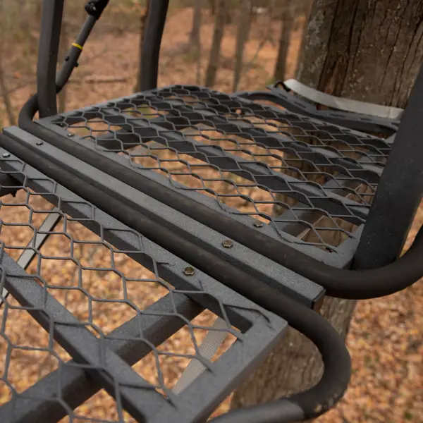 Rivers Edge Lockdown 21' Wide 1-Man Ladder Tree Stand