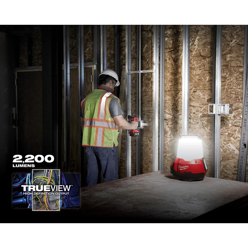 Milwaukee M18 RADIUS Compact Site Light with Flood Mode 2144-20 from Milwaukee