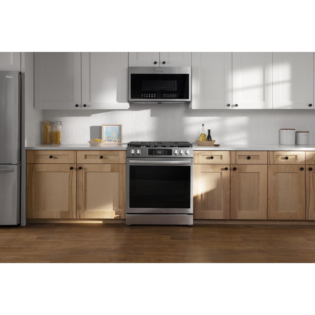 Frigidaire Gallery 30-inch Gas Range with Convection Technology GCFG3060BF