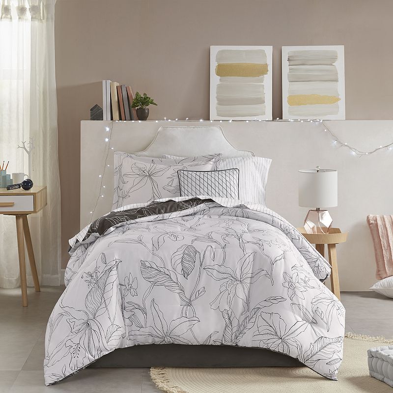 Madison Park Essentials Lisetta Reversible Comforter Set with Cotton Sheets and Throw Pillow