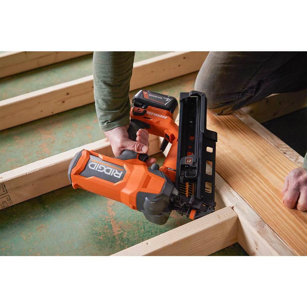 RIDGID 18V Brushless Cordless 21 3-12 in. Framing Nailer with 18V 6.0 Ah MAX Output Lithium-Ion Battery R09894B-AC840060