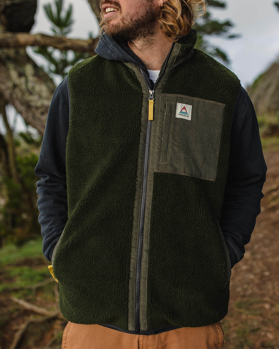 Canyon Recycled Deep-Pile Sherpa Vest - Fir Tree